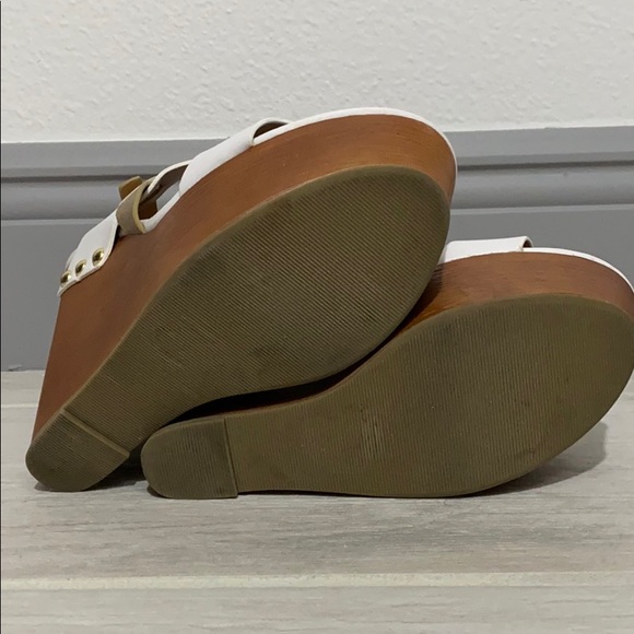 White Wedges (Heel) - Picture 5 of 6